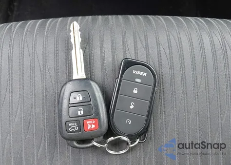 2018 Toyota Highlander Le Plus from USA, damaged, VIN 5TDBZRFH8JS897020